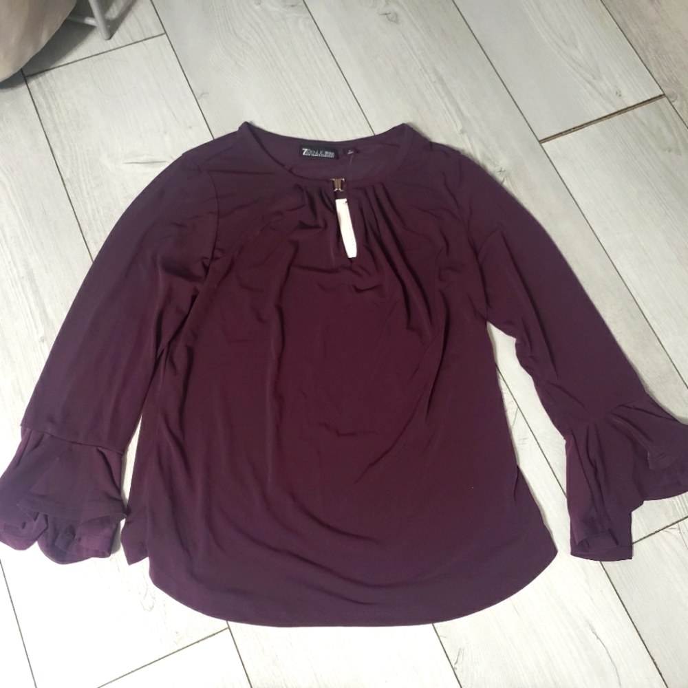 New York & Company Plum Three Quarter Flare Sleeve Clasp Front sz Med stretch